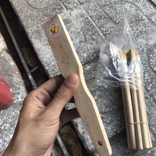 Bàn chải sắt, thau cán gỗ