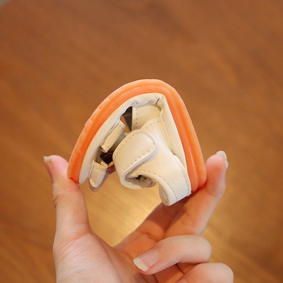 Sandal tập đi cho bé gái họa tiết thỏ đế mềm chống trơn trượt có còi tít tít