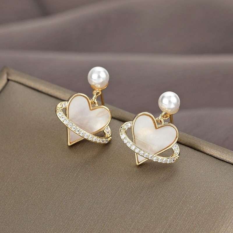 Đôi Khuyên Tai Đính Ngọc Trai Thời Trang Cho Nữ