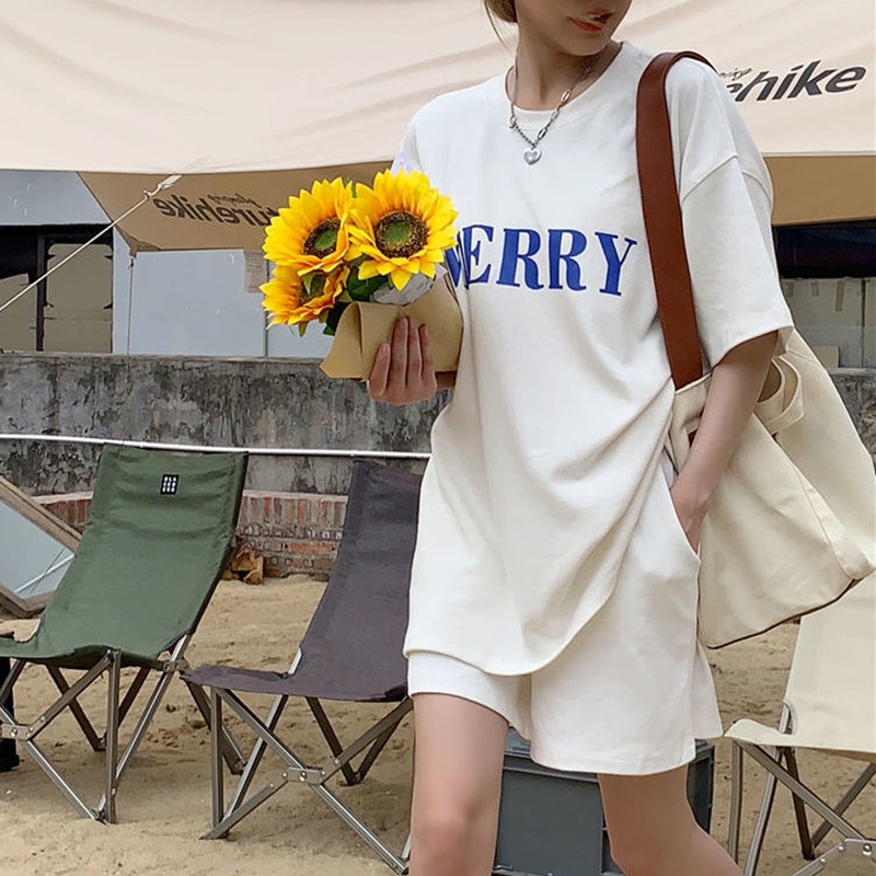 Bộ đồ thể thao IELGY thiết kế thời trang cá tính dành cho nữ