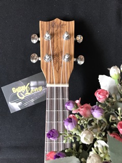 Đàn Ukulele Soprano Gỗ Sọc cao cấp - CB2