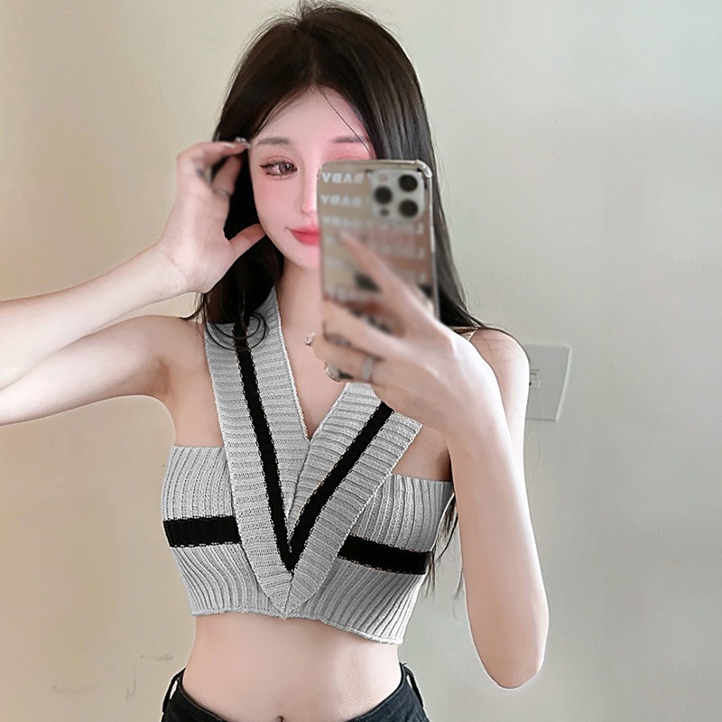 Áo Croptop Dệt Kim Sát Nách Cổ Chữ V Ôm Dáng Thời Trang Cho Nữ