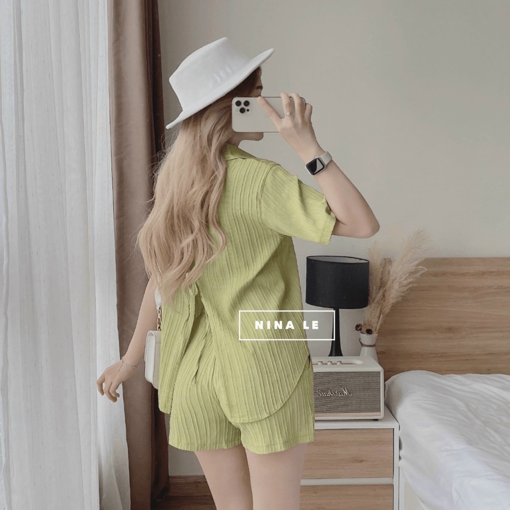 Sét Bộ Nữ 2 Món Áo Kiểu Cổ Sơ Mi Xẻ Lưng Kết Hợp Quần Đùi Chất Xô Gân Nhẹ Mát mặc Đẹp Hot Trend NEW UNISEX