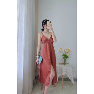 Váy ngủ 2 dây xẻ đuôi lụa quảng châu cao cấp