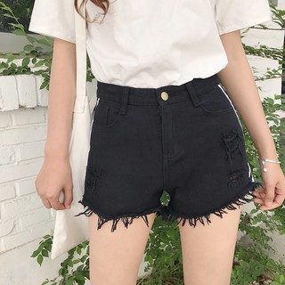 Quần short nữ năng động cá tính.