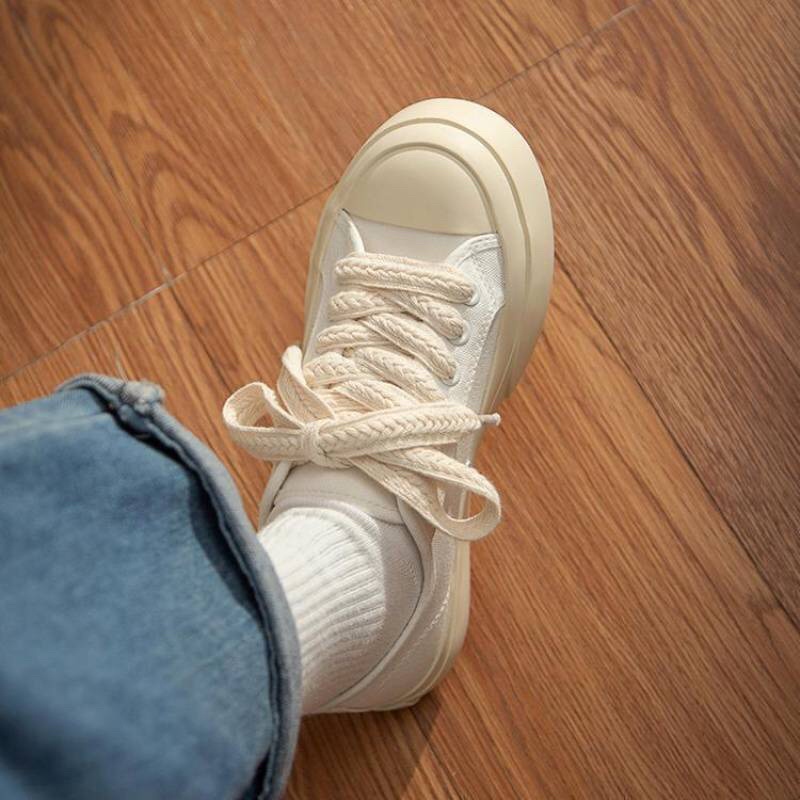 Giày thể thao nữ phối dây tết dáng cơ bản màu trắng kem