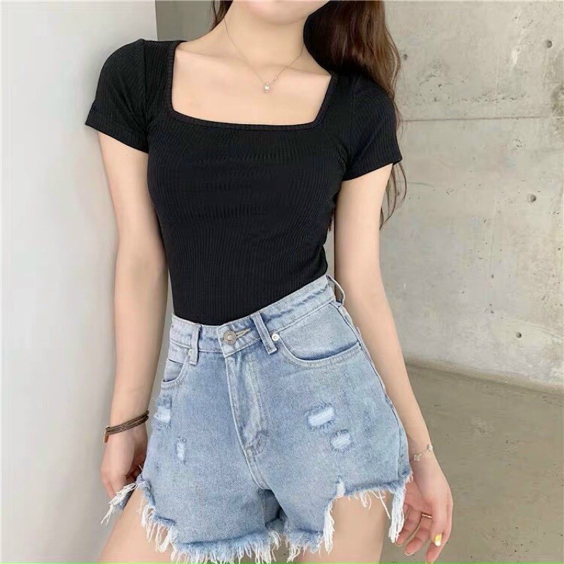 ÁO CROPTOP CỔ VUÔNG TAY NGẮN ÔM