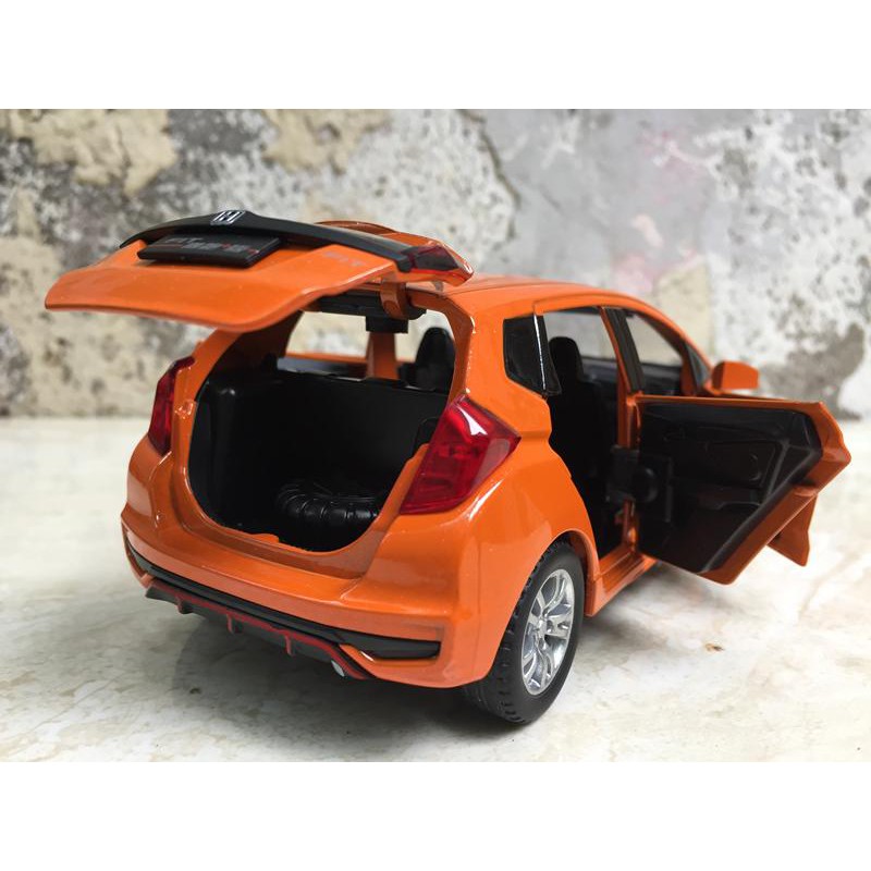 Mô hình xe ô tô Honda FiT 2019 1:32