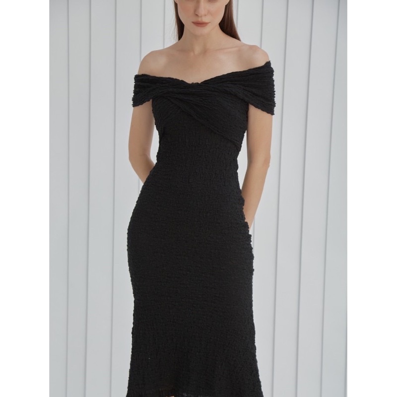 Váy dài xoắn vai Cocosin