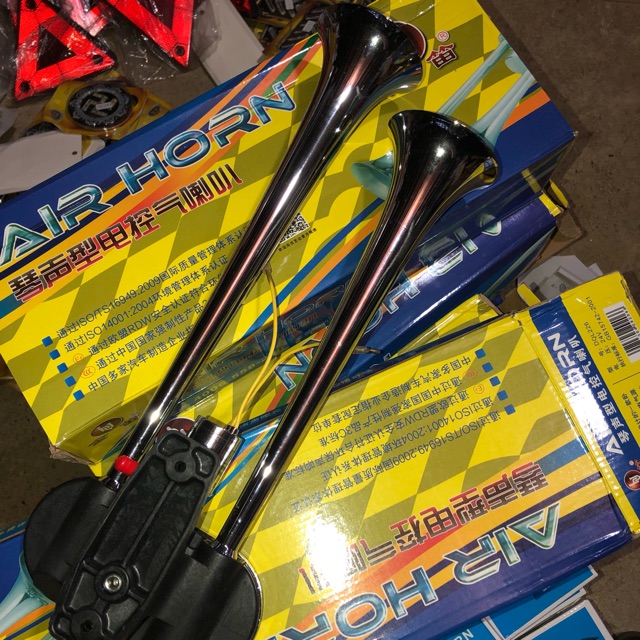 Sản phẩm gia đình làm: Còi hơi chạy điện 12v 24v