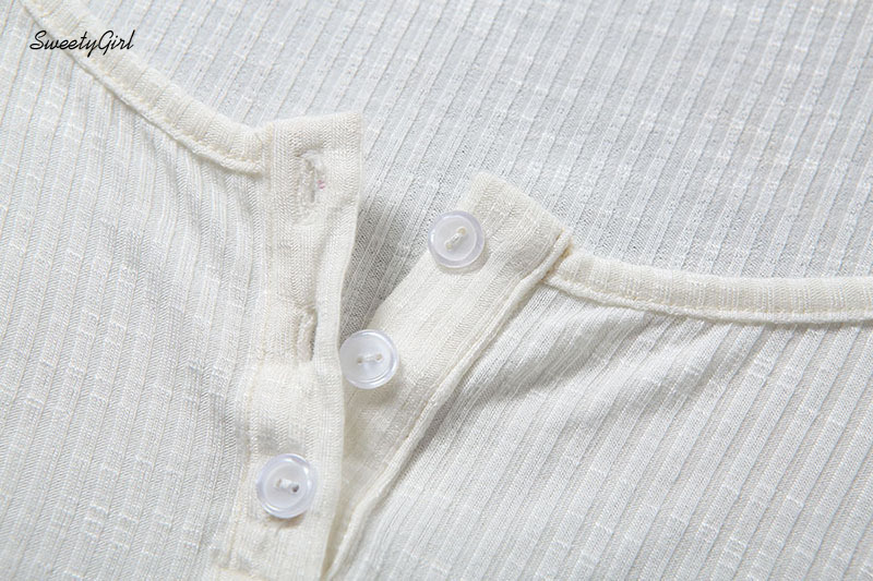 Áo croptop tay ngắn cổ chữ U màu trơn có nút cài thời trang cho nữ