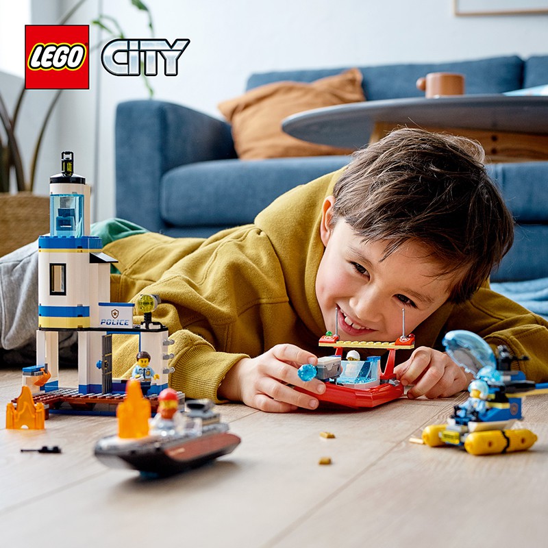 Đồ Chơi LEGO Trạm Cảnh Sát Tuần Tra  & Cứu Hỏa Biển 60308