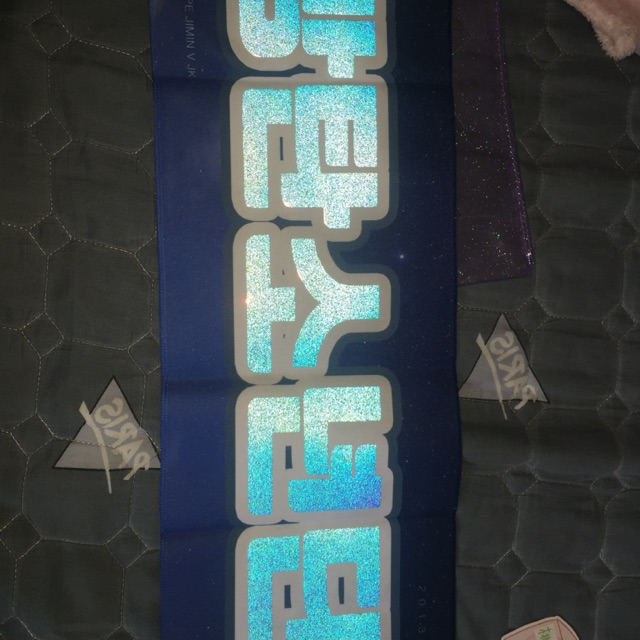 Slogan OT7 phản quang BTS