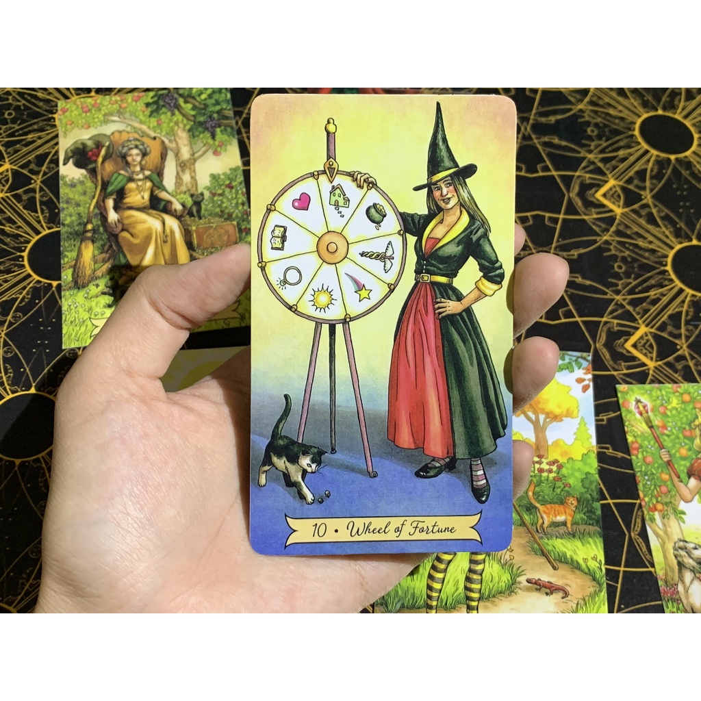Bộ bài Everyday Witch Tarot size gốc