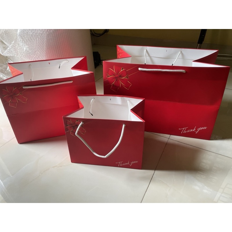 Thanh lý - túi giấy đáy vuông size bé