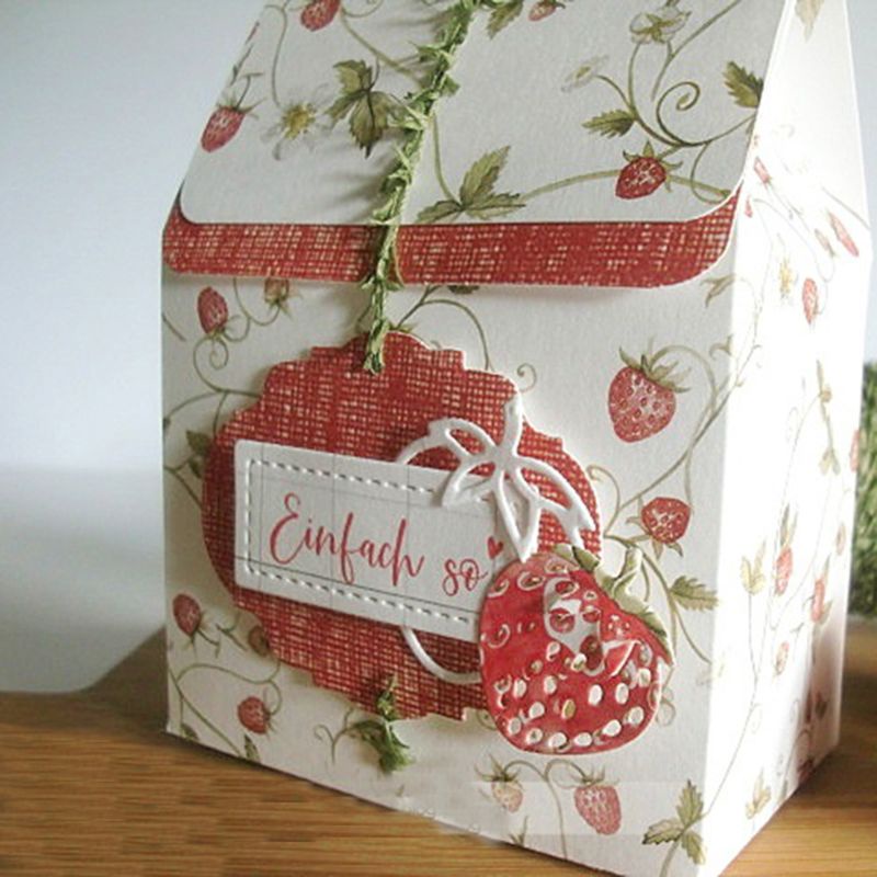 Khuôn Cắt Giấy Kim Loại Hình Trái Dâu Xinh Xắn