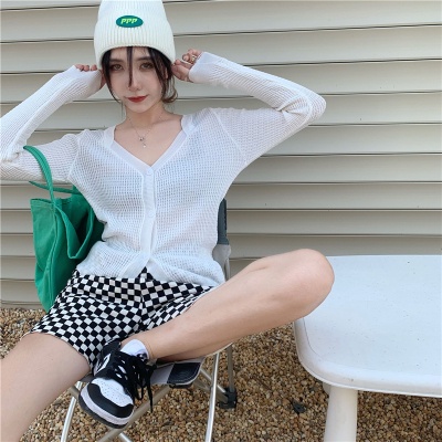 Áo Len Nữ Tay Dài Cổ Chữ V Kẻ Sọc Ngang Thời Trang