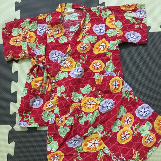 Quần áo chị Thuỷ Tiên