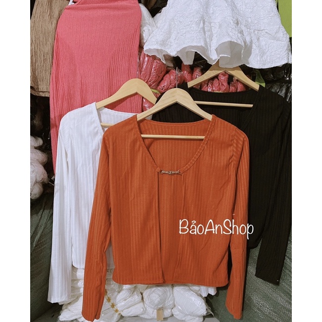 Áo khoác tay dài gân đũa phối dây xích kiểu