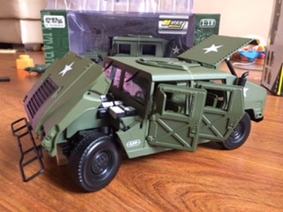 Mô hình xe Humvee quân sự