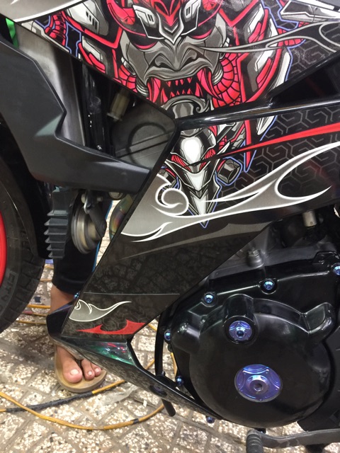 Tem Samurai Satria  Rời xe đen - tem đỏ