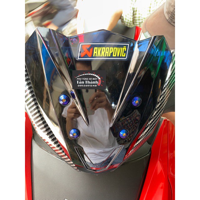 Mão Winner X kèm 4 ốc xanh titan