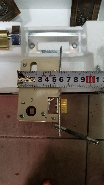 Khóa cửa tay gạt việt tiệp phòng trung 04512