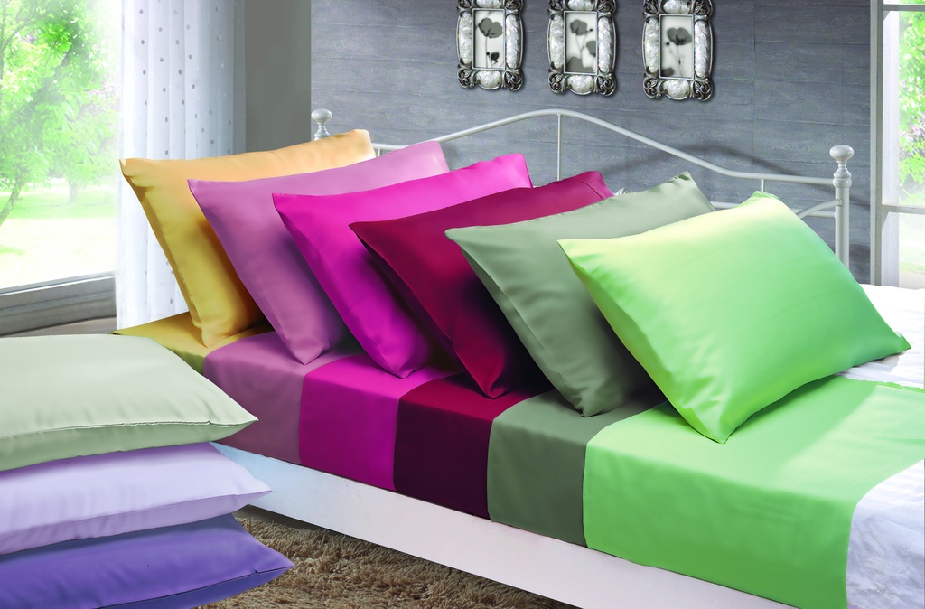 Gối tựa lưng Micro Satin Novellve 45x45cm (màu ngẫu nhiên)