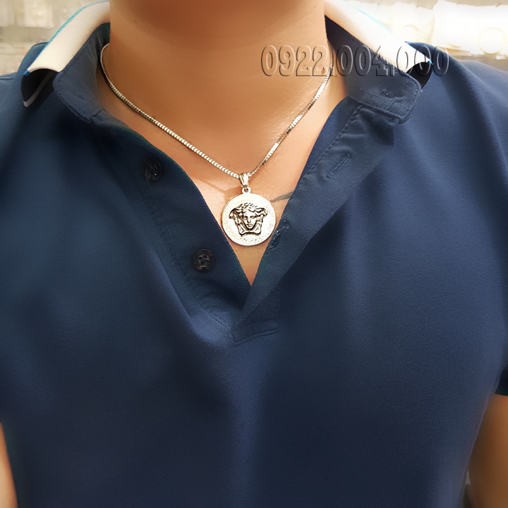 Dây chuyền mặt dây versa.ce titan size 2.8cm.