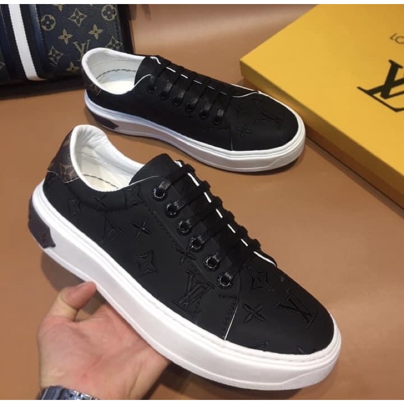 Giầy thời trang LV có hoạ tiết dập nổi, Giầy thể thao buộc dây đế cao phong cách thời trang nam btshop từ 38 đến 42
