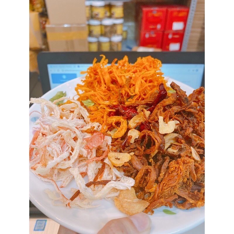 KHÔ MIX 3 VỊ ( KHÔ MỰC NƯỚC DỪA + KHÔ HEO + KHÔ GÀ ) HỦ 300GRAM | BigBuy360 - bigbuy360.vn