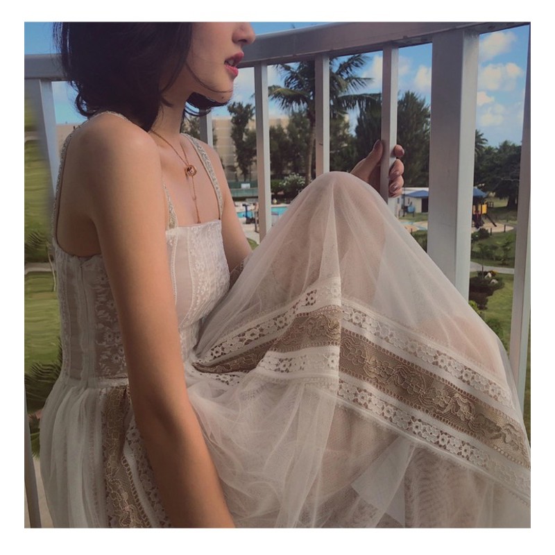 Váy ren hoa 2 dây xoè tiểu thư