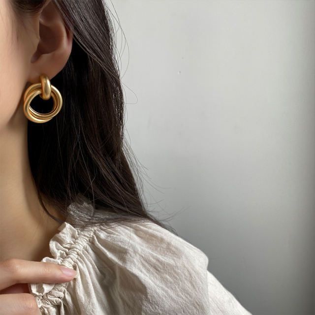 Bông tai nữ tròn trơn phong cách Hàn Quốc
