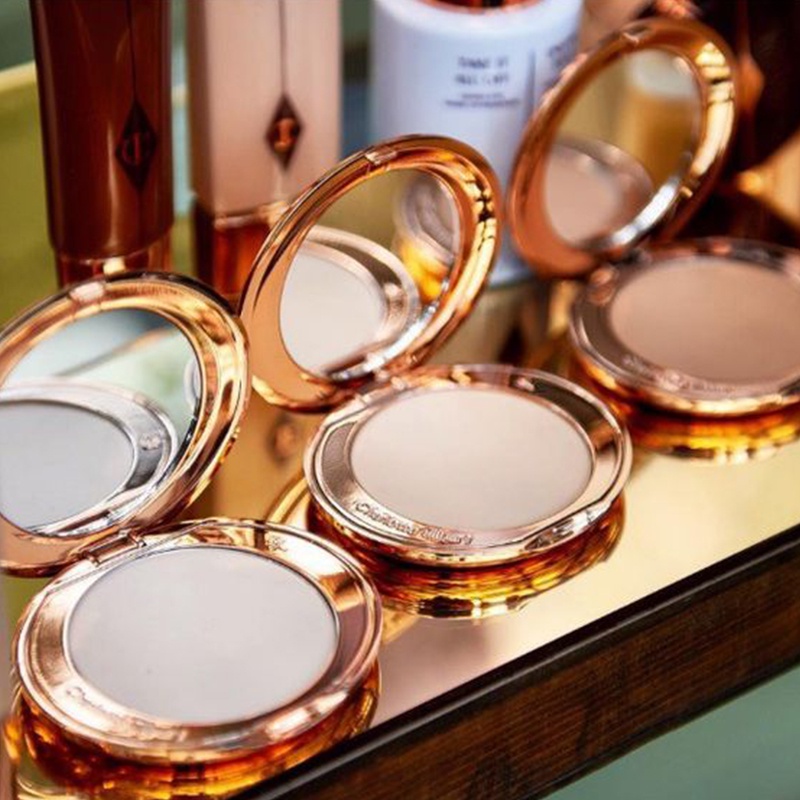 Phấn che khuyết điểm CHARLOTTE TILBURY dưỡng ẩm kiểm soát dầu cao cấp