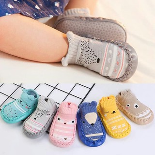 Giày , vớ liền tất tập đi có đế chống trượt an toàn cho bé mẫu mới