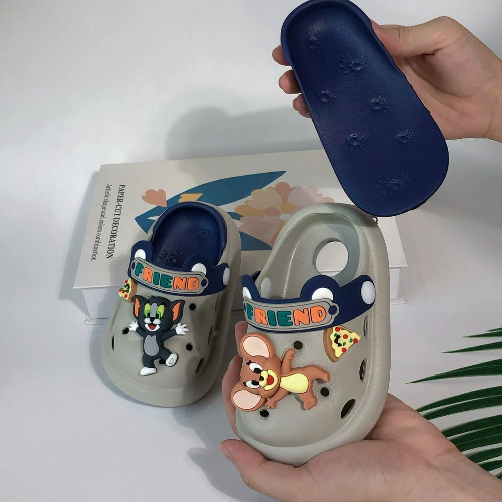 Dép sục cho bé gắn sticker TOM,Jerrry chất liệu nhựa EVA siêu nhẹ đế có thể tháo rời để vệ sinh cho bé trai bé gái (A05)