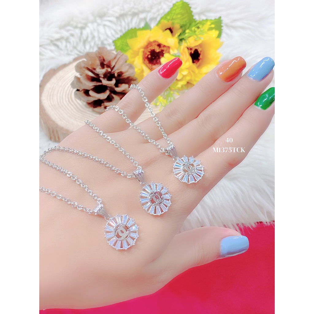 Mặt dây chuyền UHA kiểu dáng sang trọng bền màu ( giá tốt nhất ) M1375