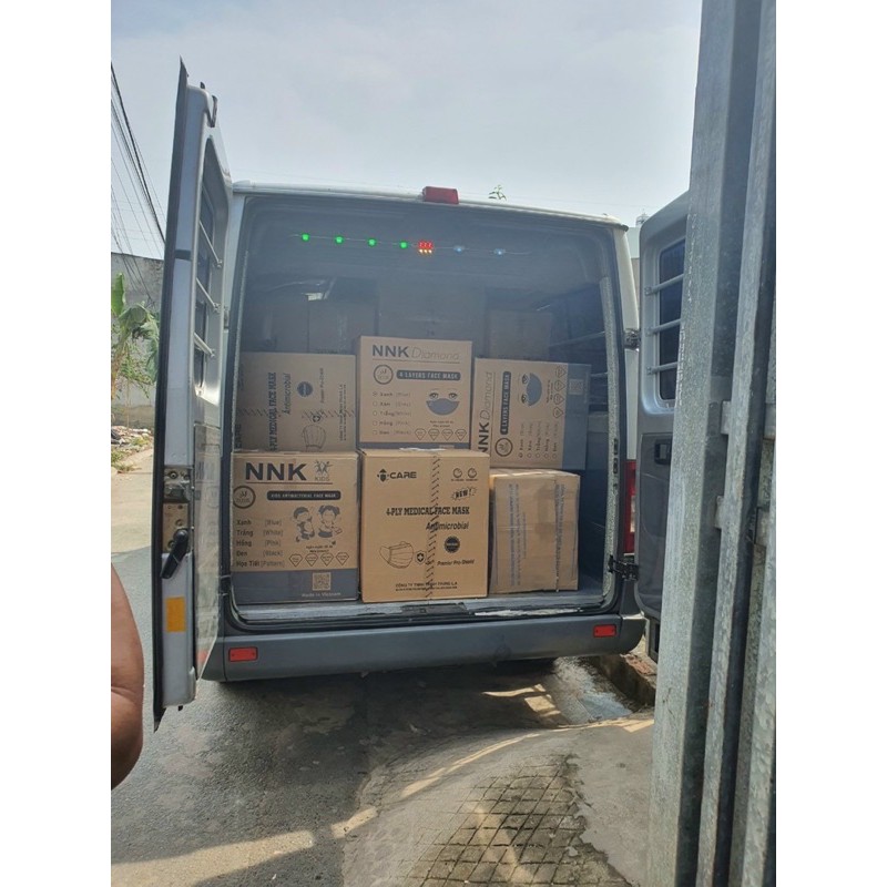 Khẩu trang y tế trẻ em hoạt hình 4 lớp - hộp 50c | BigBuy360 - bigbuy360.vn