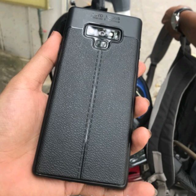 Ốp dẻo vân da Galaxy Note 9 hiệu Auto focus chống sốc