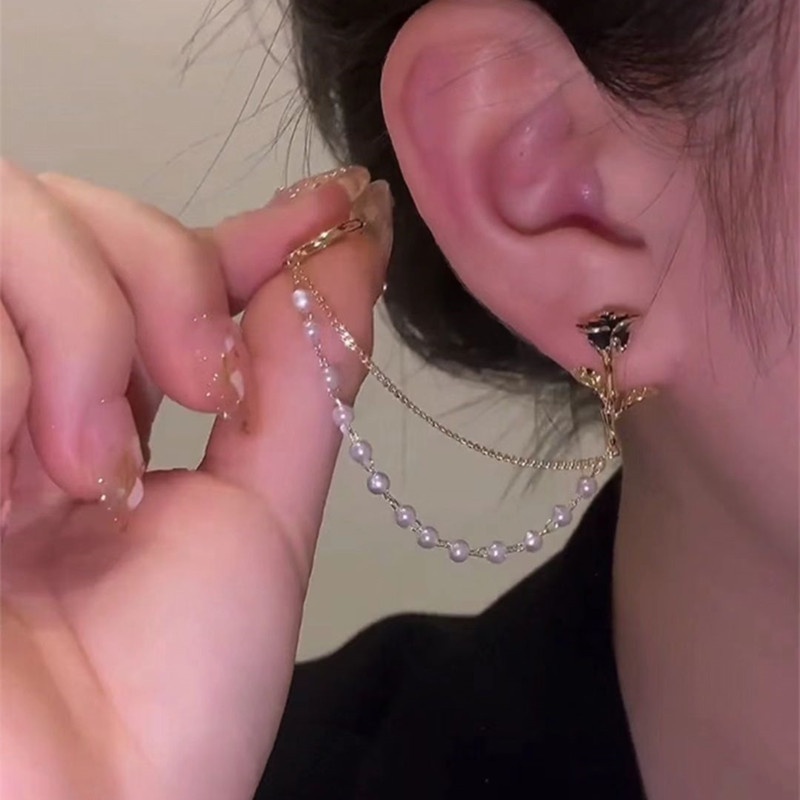 Khuyên Tai Chuỗi Đính Hoa Hồng Ngọc Trai Phong Cách Cổ Điển