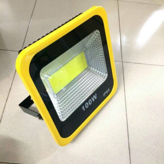 Loại 1 - Đèn Pha Led viền Vàng - Hàng đủ w ( Bảo hành 2 năm )