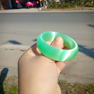 Vòng tay đá mắt mèo xanh lá thiên nhiệ bản 20 ly