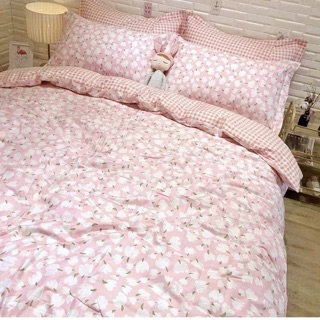 Bộ chăn ga cotton poly nhập (mẫu hoa trắng ga kẻ Hồng )