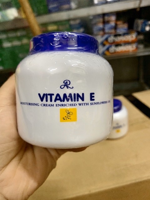 Kem Dưỡng Ẩm VITAMIN E 200g Thái Lan