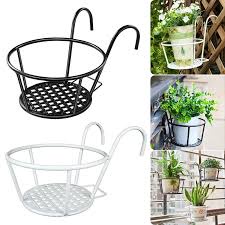 Giá đỡ chậu hoa treo ban công