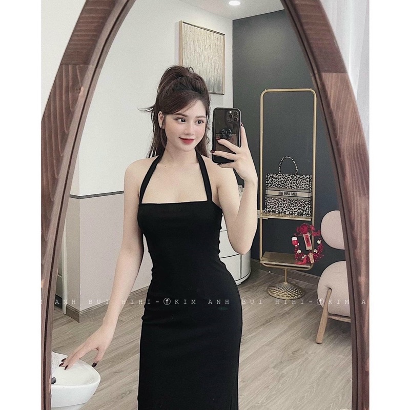 Váy cổ yếm