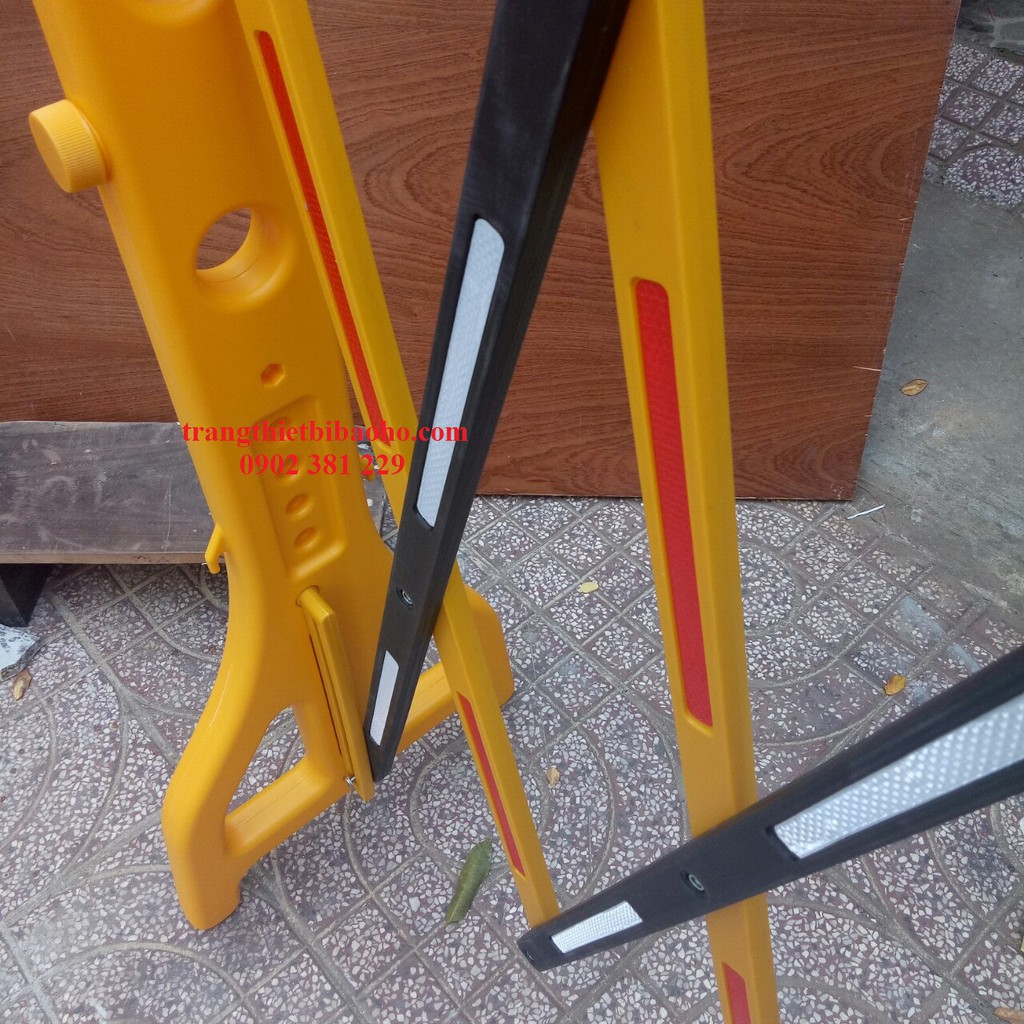 Hàng rào nhựa cảnh báo di động xếp gọn Barie cao 96cm x 2,5m