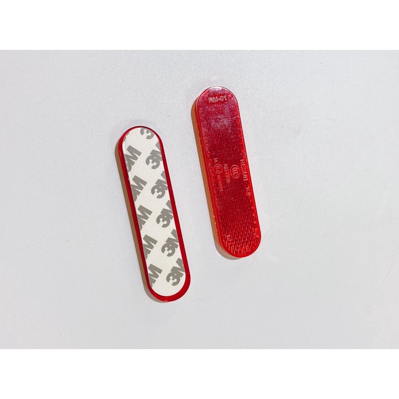 Tấm phản quang, miếng phản quang mắt mèo đuôi xe Vespa, Piaggio