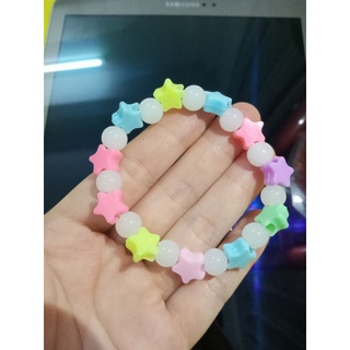 Chuỗi đeo tay hạt đá trắng mix ngôi sao đủ màu