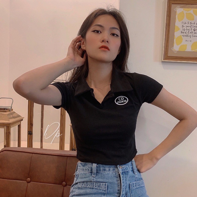 Áo Croptop Cổ Vuông